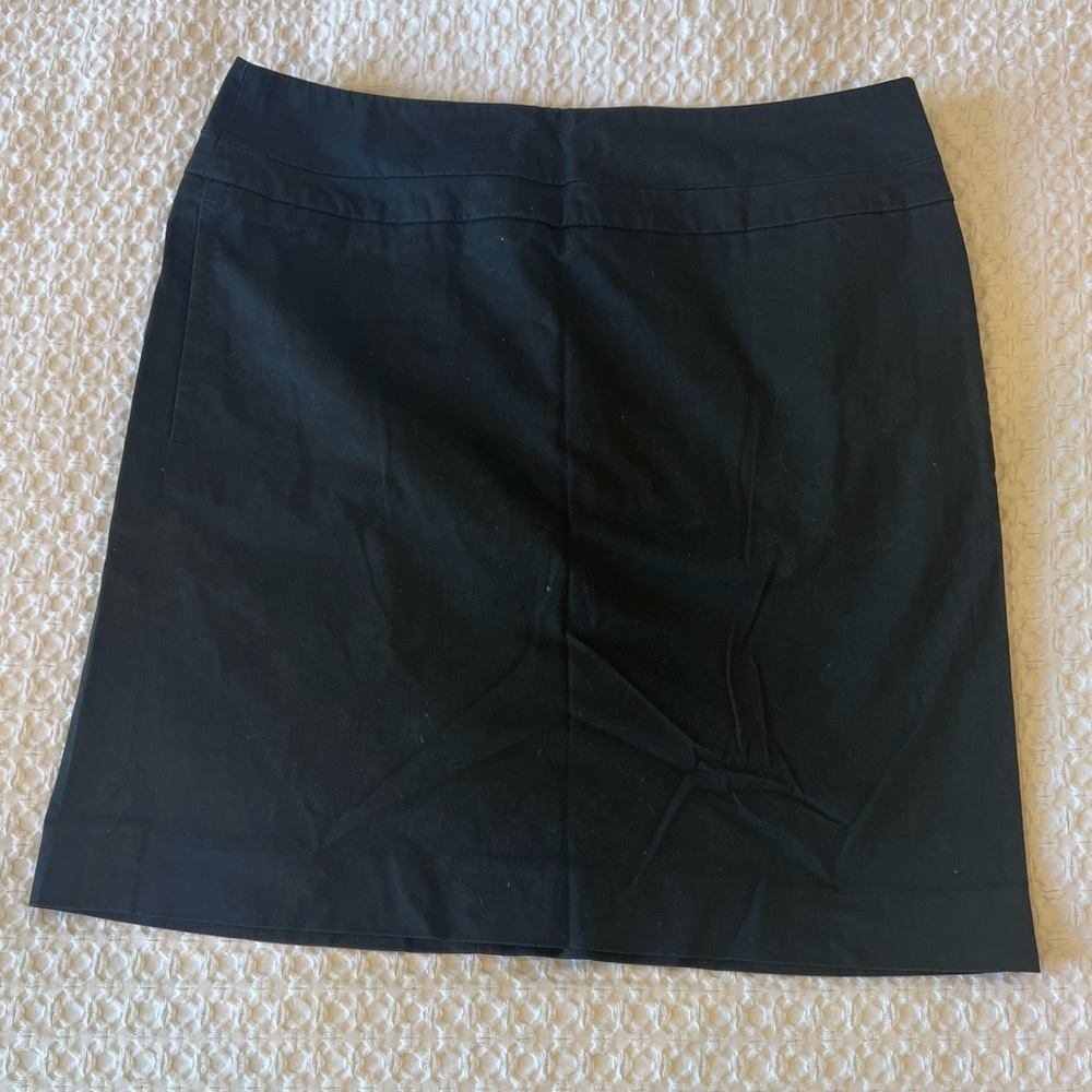 Ann Taylor Loft Black Skirt Size 6